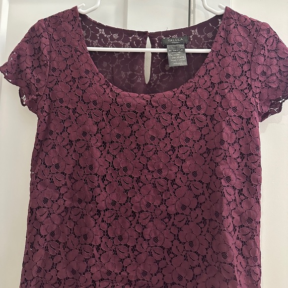 Talula Aritzia Purple Lace Short Sleeve Scoop Neck T-shirt Top Size XXS Women’s - Picture 3 of 13